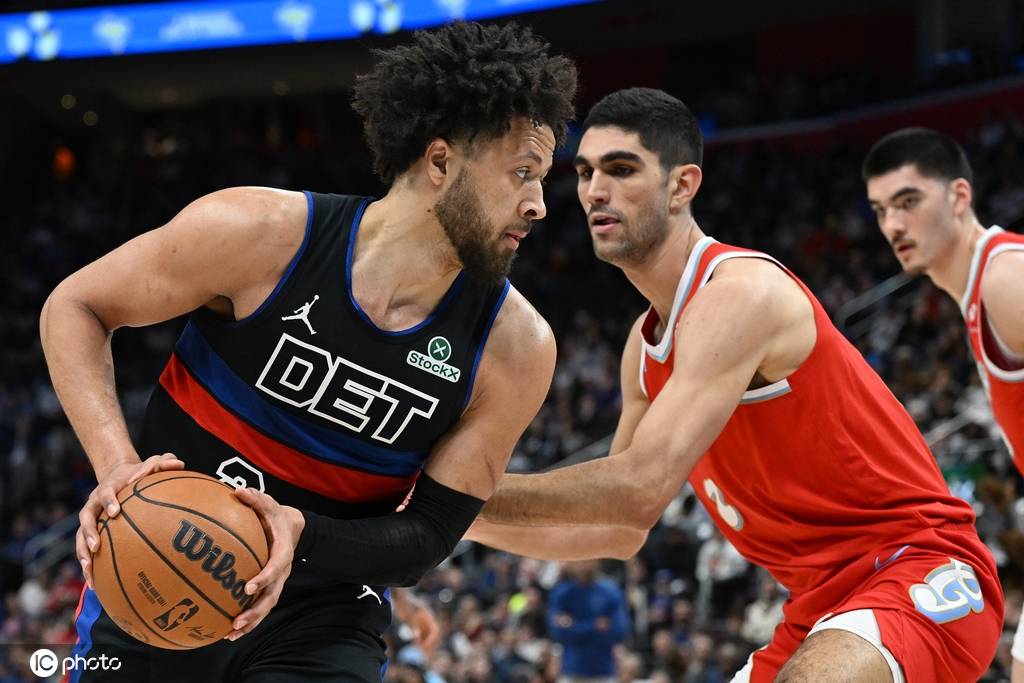 贝恩38分杰克逊27+11 坎宁安空砍25分灰熊胜活塞